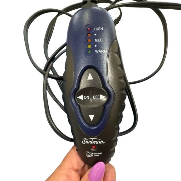 Sunbeam Heating Pad Hot & Cold Therapy, 3 Heat Settings Auto-Shutoff Blue, 11x21 - Picture 5 of 6
